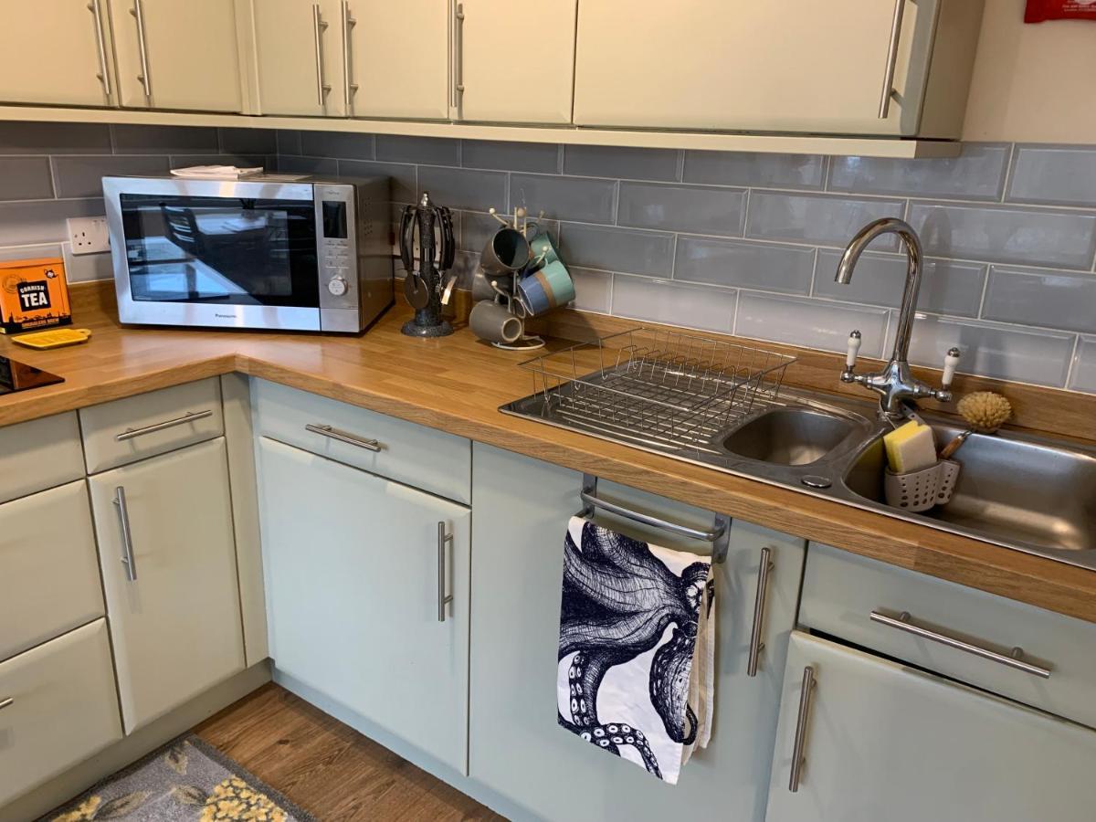 1 Bed-Pet Friendly-Parking-Patio-Close To Coasts North Hill Εξωτερικό φωτογραφία