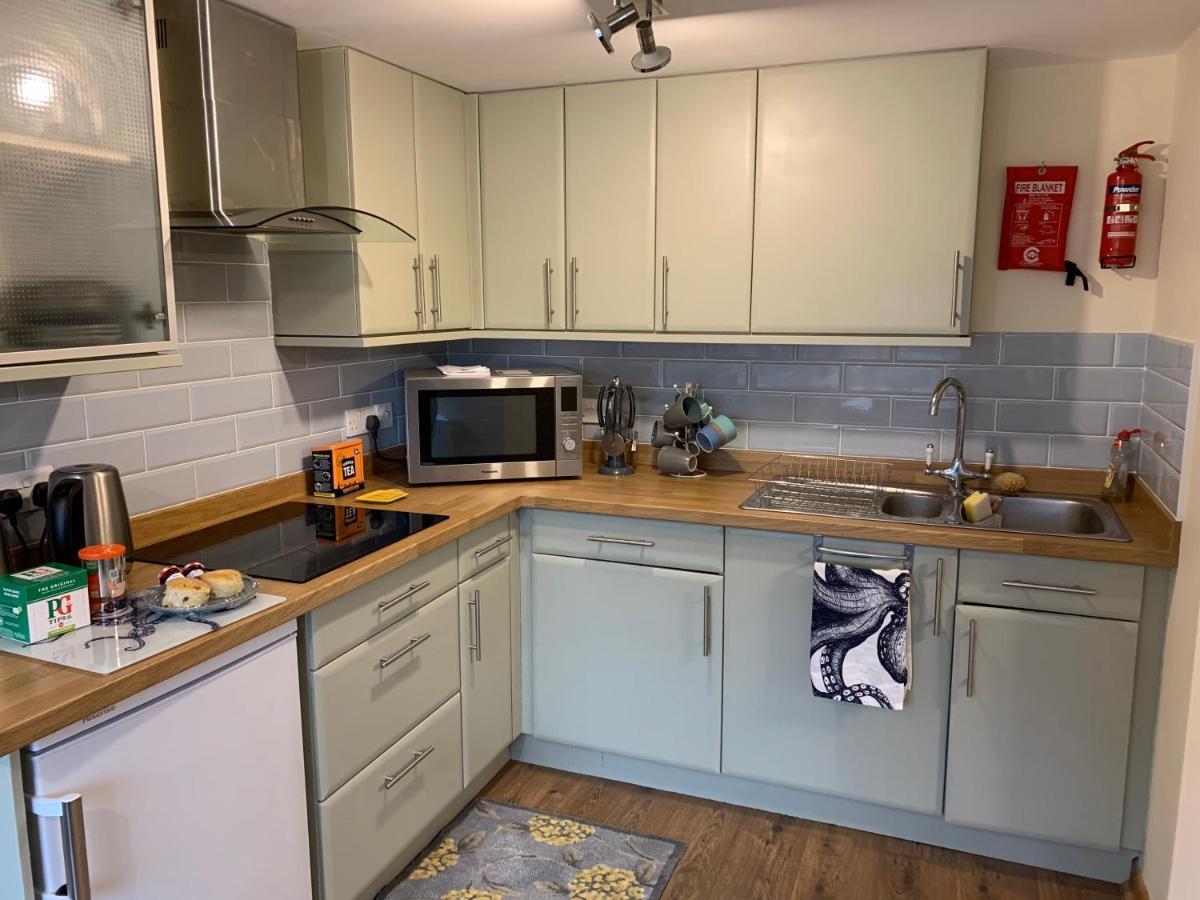 1 Bed-Pet Friendly-Parking-Patio-Close To Coasts North Hill Εξωτερικό φωτογραφία